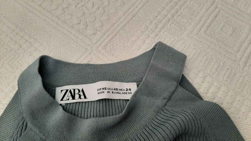 Top Zara marimea XS,purtat o data,impecabil