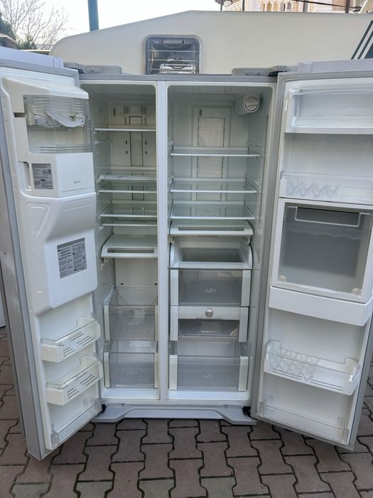 Холодильник LG с кристаллами