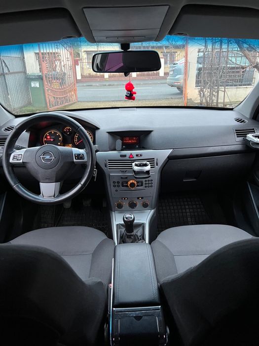 Vand Opel Astra H Facelift 1.7 CDTI, 2013 Euro 5 schimb cu Iphone 17