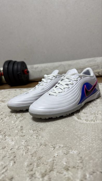 Сороконожка Nike Maestro