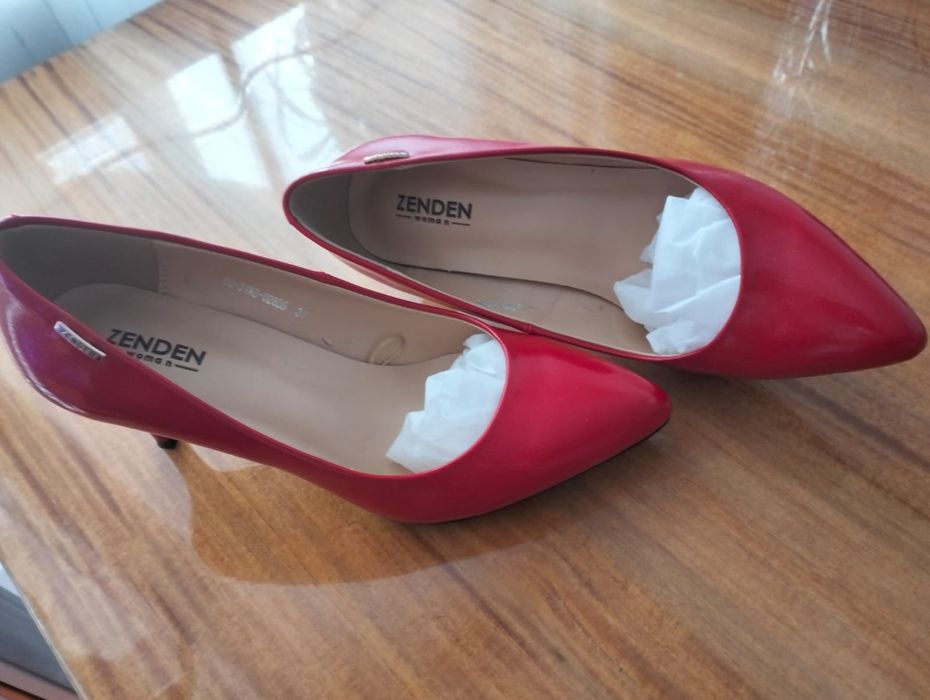 Продам туфли женские