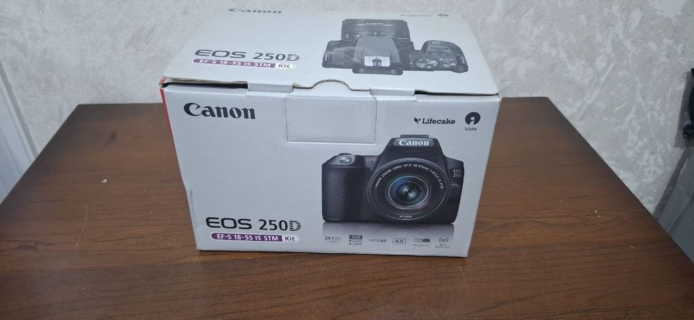 Canon 250D fotoparat