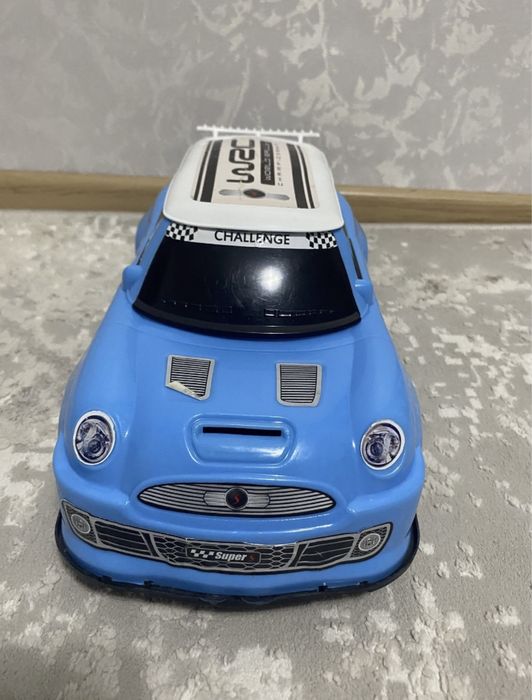 Продам машинки в хорошем  состоянии