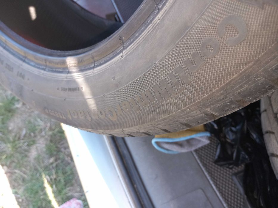 205/55 R18 Continental