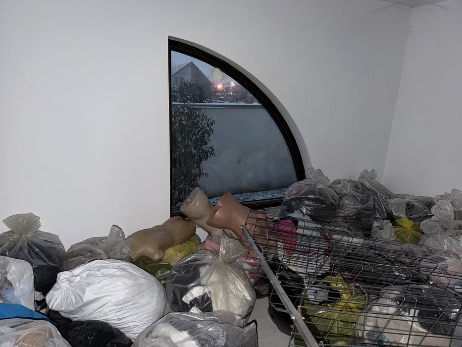 Lichidare magazin second hand