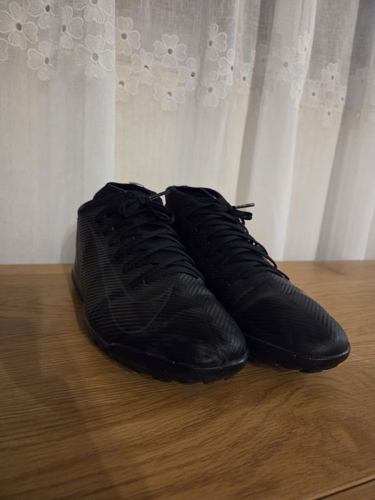 Adidasi Fotbal Nike, Mărimea 42,5