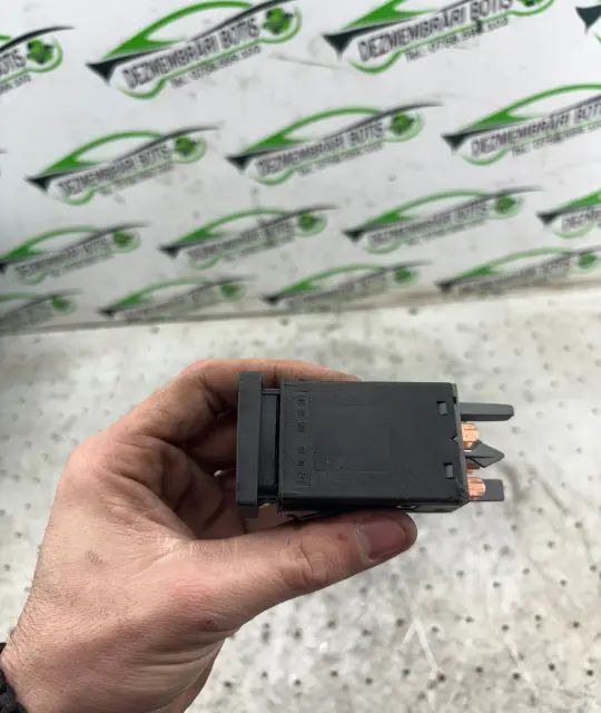 Buton avarie Volkswagen VW Passat 2001 1.9 TDI MT (101 hp)
