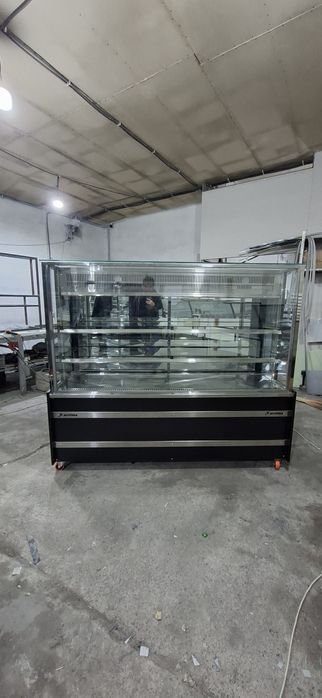 Холодильник витрина тортга