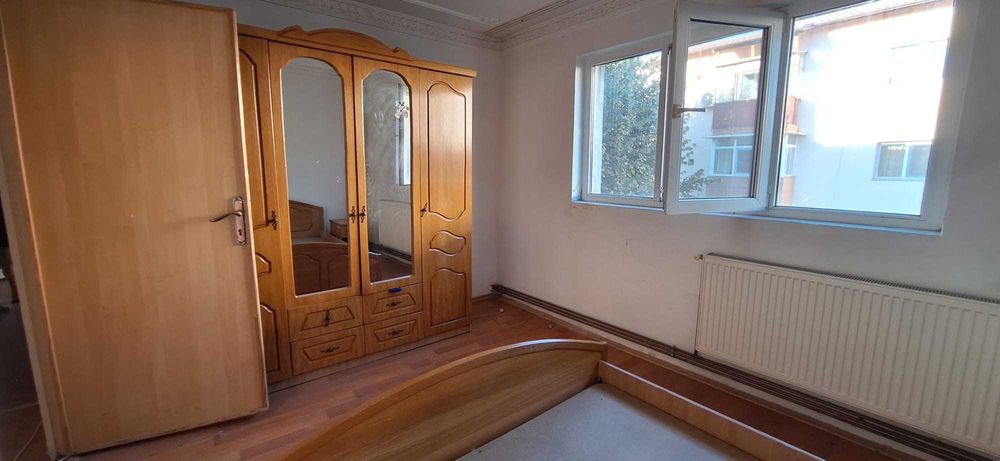 Vanzare apartament generos 2 camere, Targoviste