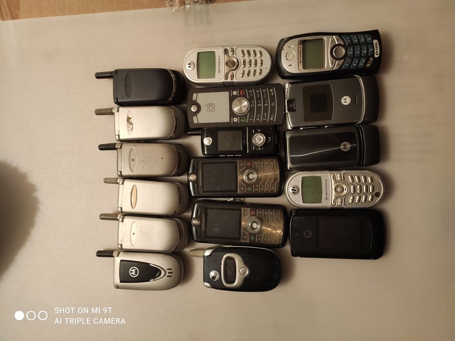 Продам телефон motorola