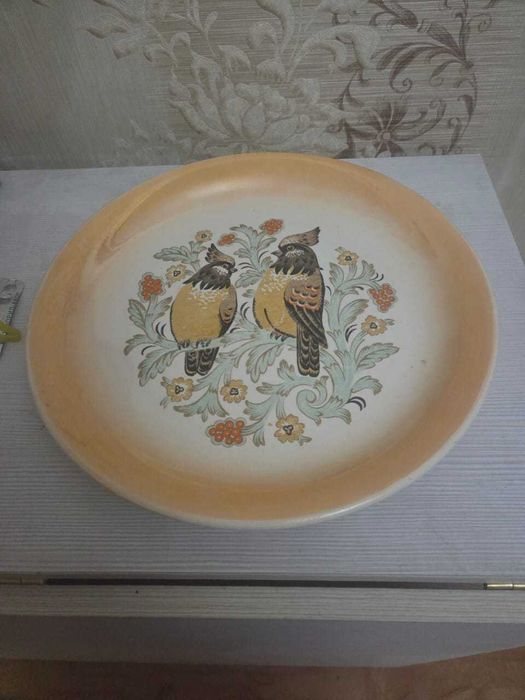 продам посуду тарелки, вазы блюда фарфор