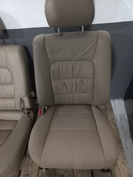 Сденья. Холати яхши. Накиткаси бор кушиб берилади