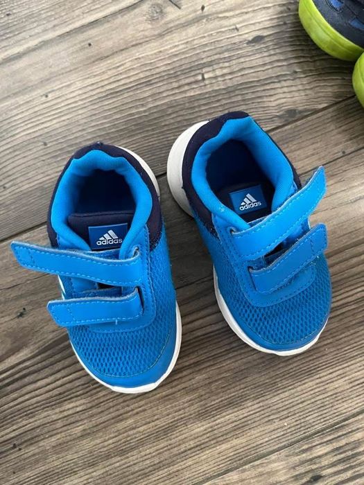 Бебешки маратонки Addidas, номер 20