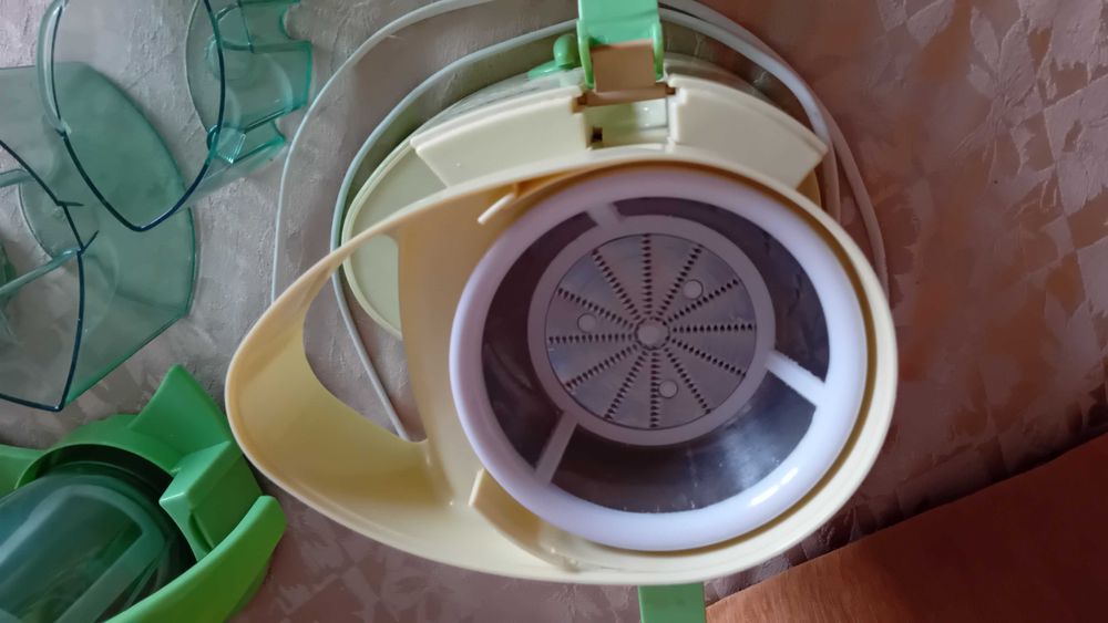 Мултифункционален кухненски робот