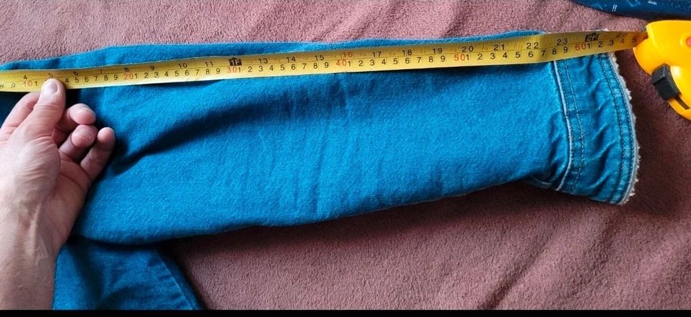 Geacă de blugi îmblănită culoare frumoasă