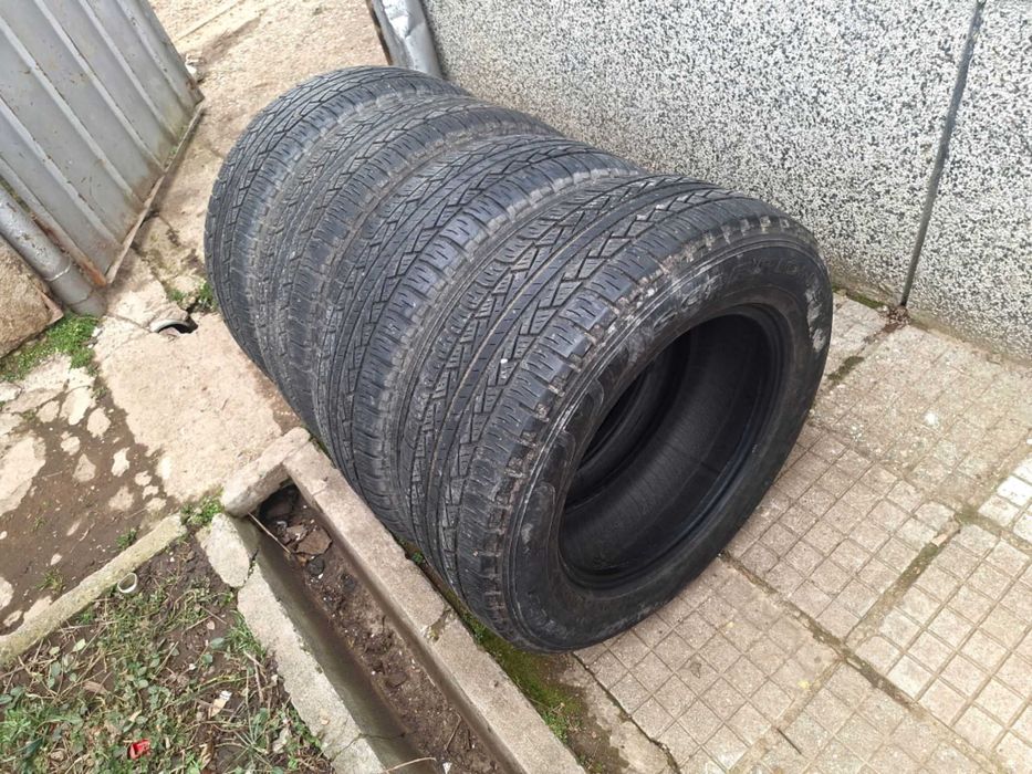 Гуми Pirelli 215 65 16 М+S 5мм грайфер