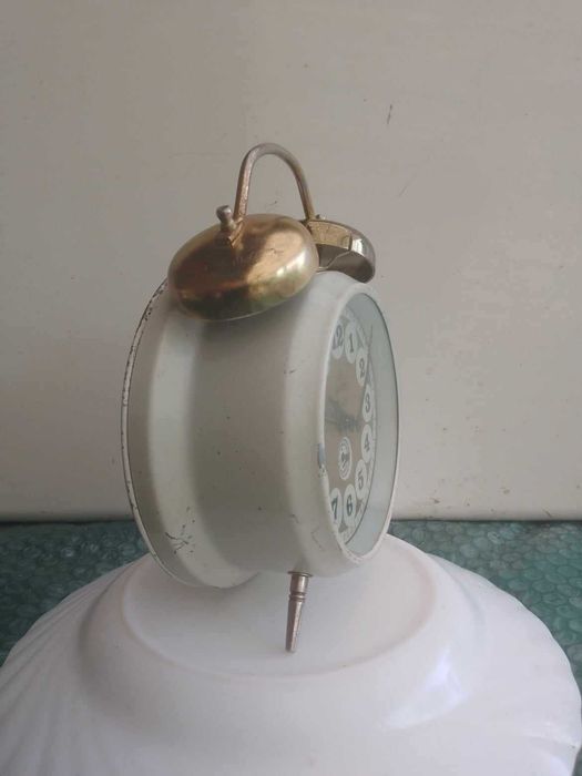 Ceas desteptator de masa mecanic ARADORA  .