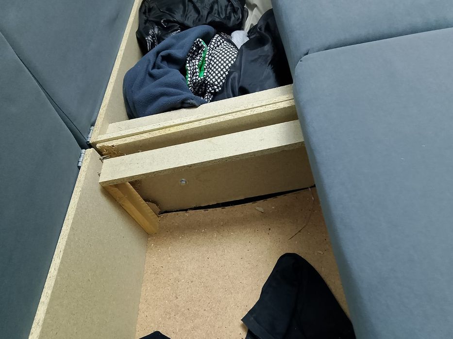 Диван в Пришахтинске