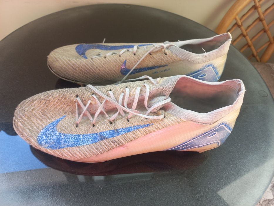 Професионални бутонки Nike