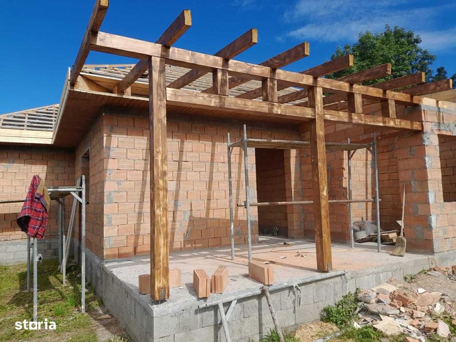 Casanoua pe un nivel de vanzare sat Gruisor com Acatari, Mures