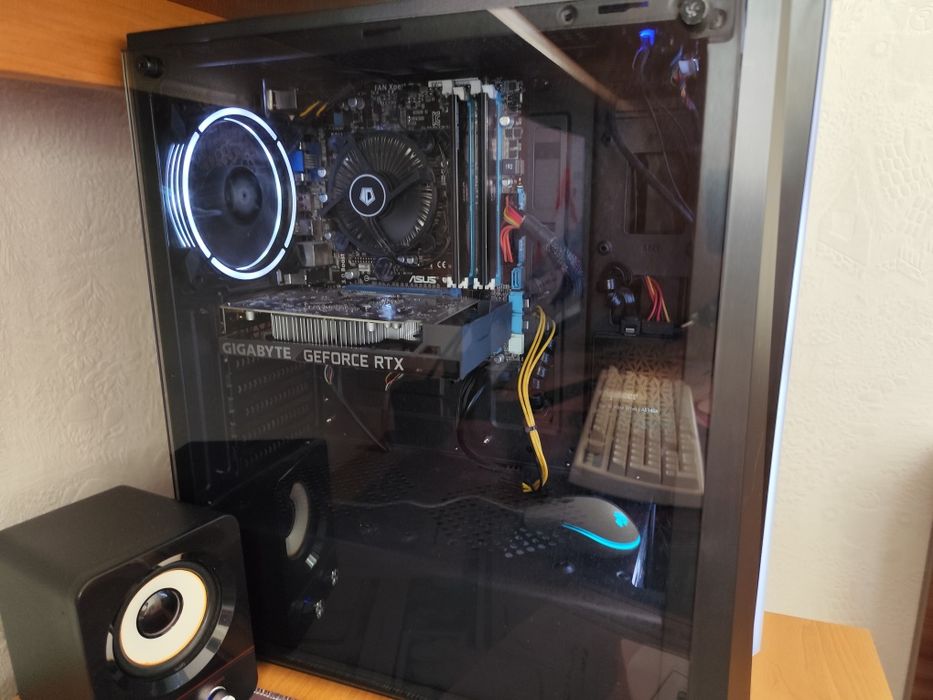 Продаеться компьютер