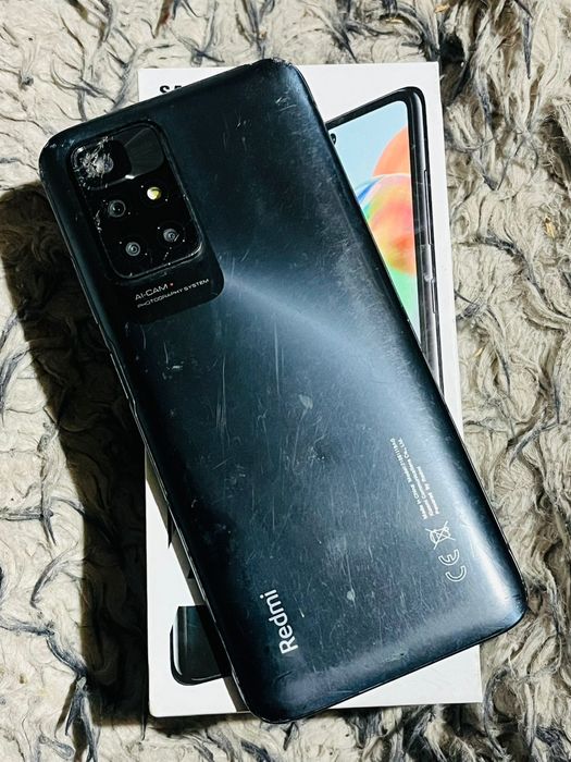 SAMSUNG A71.           •