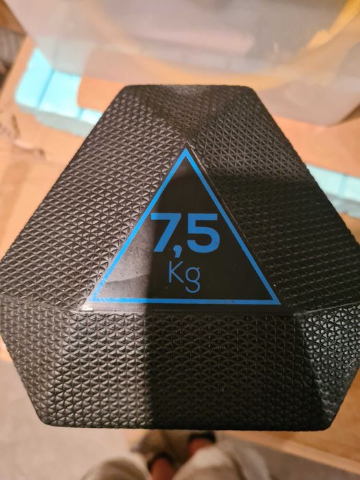 Хексагонални дъмбели  12,5 и 7,5 кг.