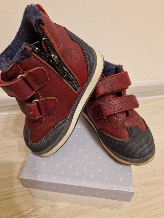 Детски кецове, боти, пантофи и ботуши