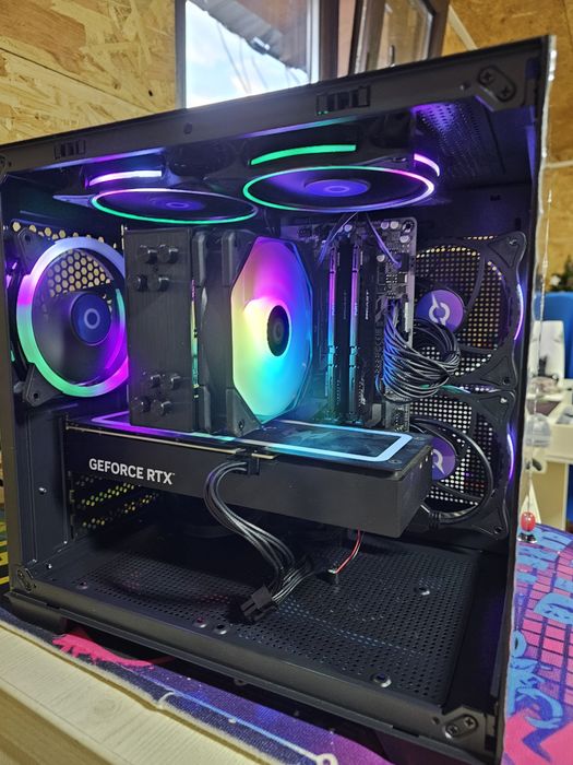 Sistem gaming Ryzen 7800X3d, 32gb DDR5, RTX 4070, SSD, Rgb, Fishtank!