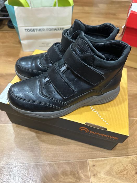 Продам ботинки для мальчика