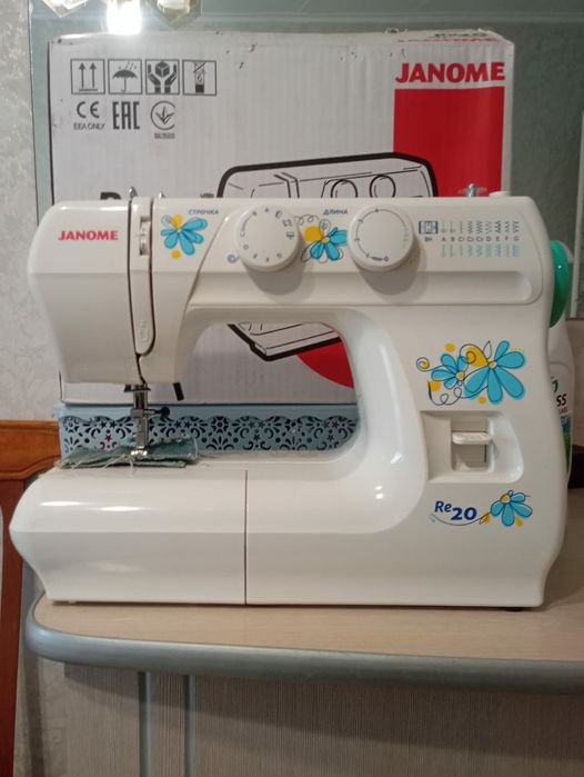 Продам швейную машинку