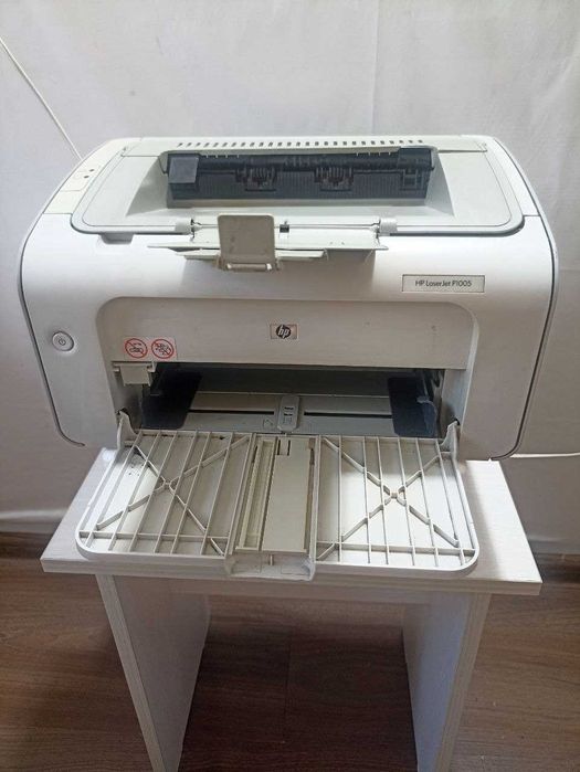 Лазерный принтер HP P1005