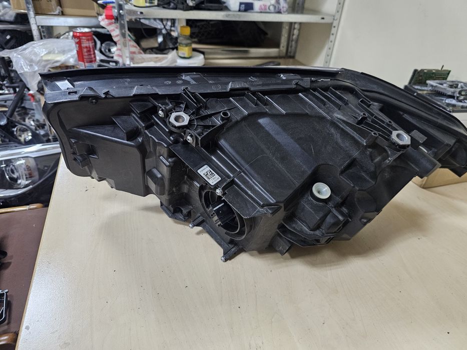 Десен фар BMW 5 G30 XENON desen far бмв 5 г30 ксенон