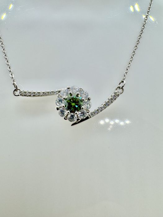 Сребърно колие с мойсанит (Диамант) 0.5 карата