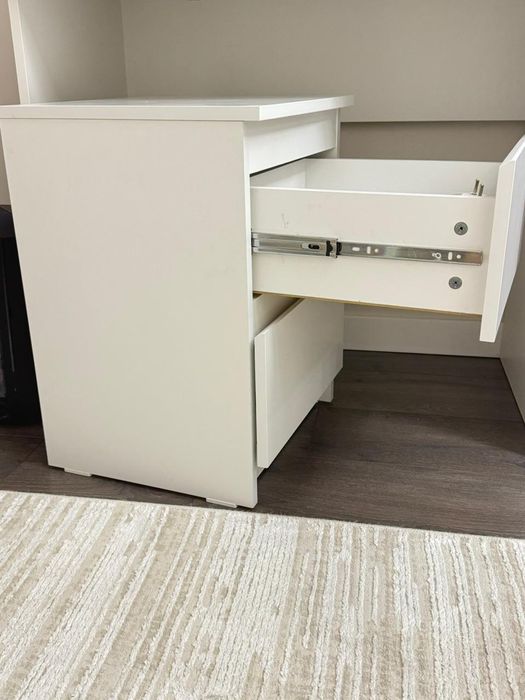 Продам комод,тумба, стол писменный