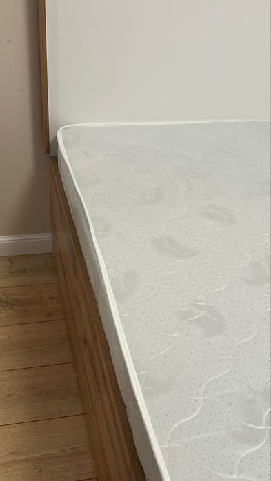 Срочно продам матрас 180*200см