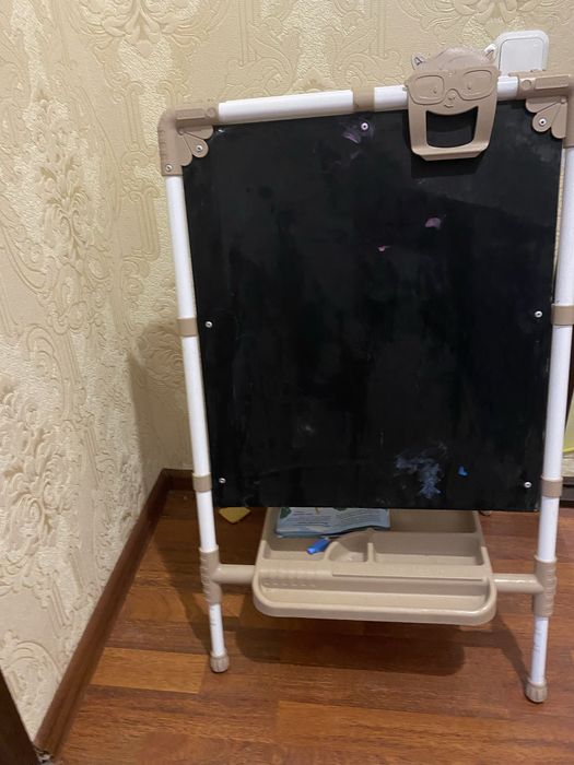 Продам двухсторонний мольберт доску с счетами