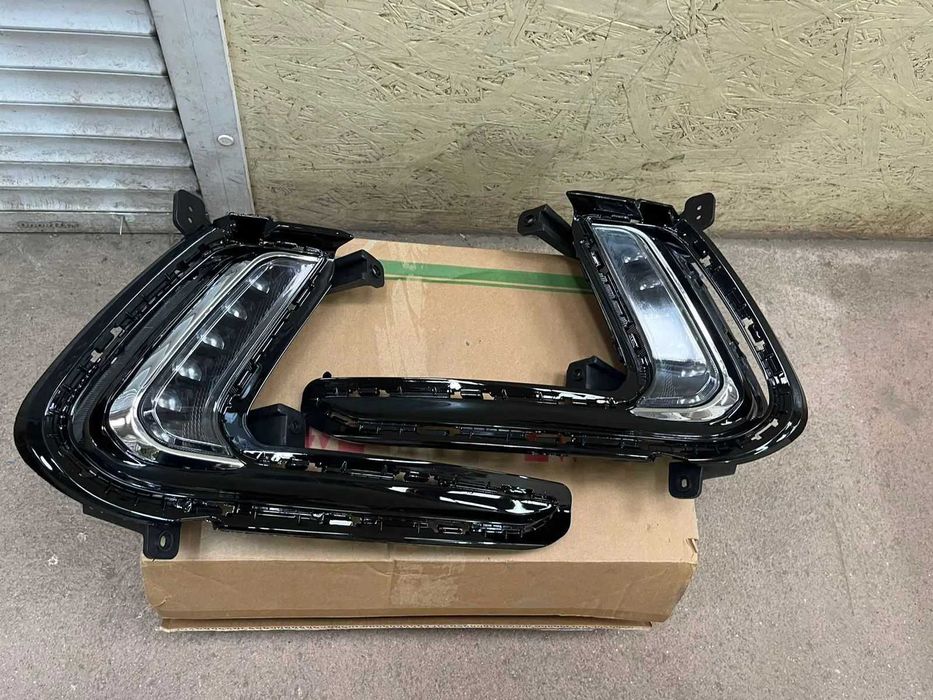 Противотуманка LED фара Капот Крыло Элантра Hyundai Elantra 2016