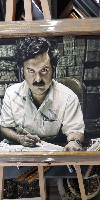 Пабло Ескобар 2 Продавам картината .