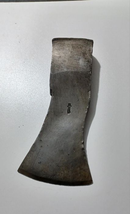 Cap topor pt. crapat