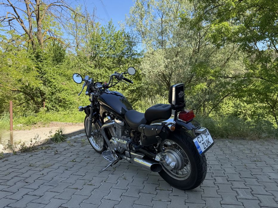 Suzuki intruder vs 600