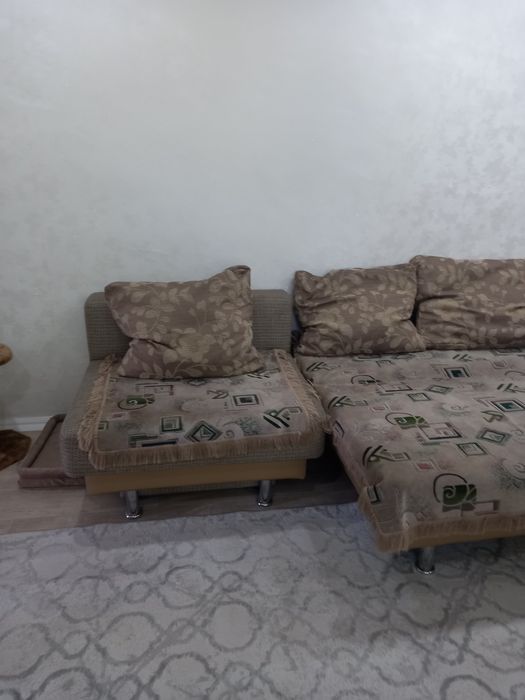 Продам диван и два кре