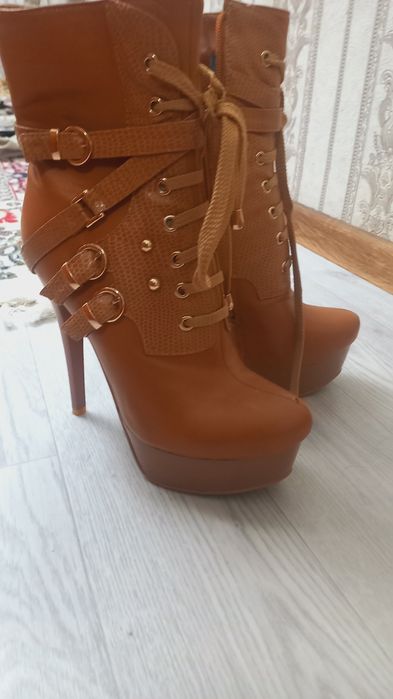 Замшевые туфли  сатылады