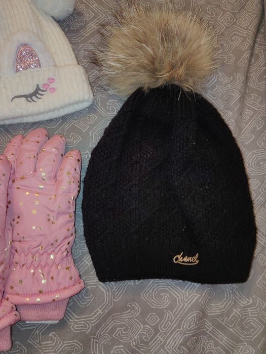 Продаются шапки теплые