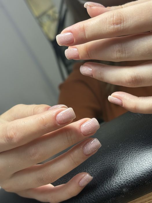 Маникюр , педикюр