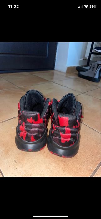 adidas deep threat universal