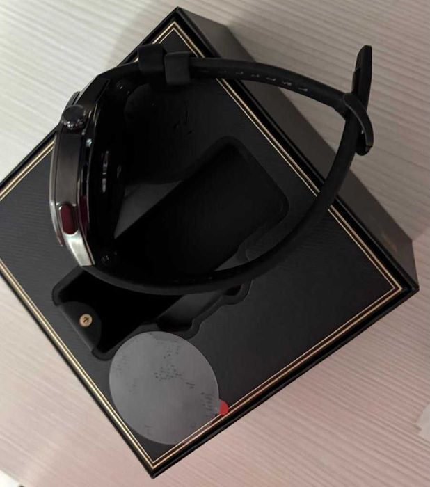 Ceas Huawei GT 5 Pro ca nou, în garanție