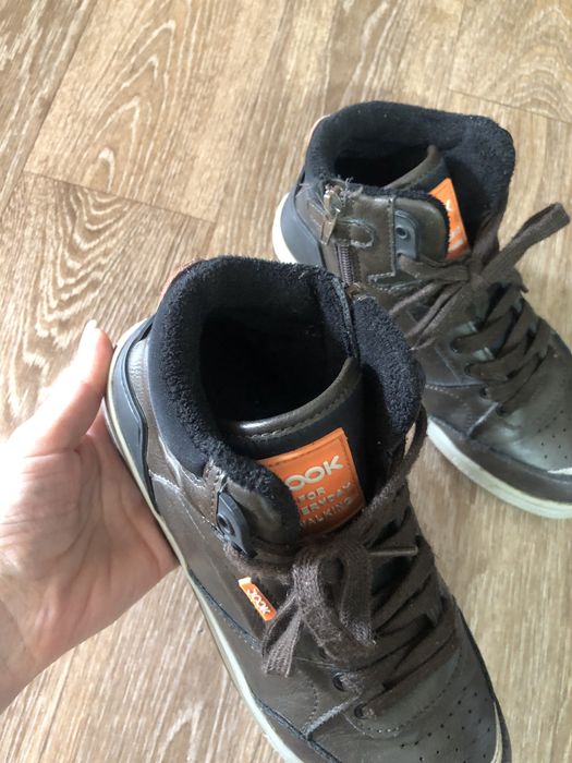 Продаю ботинки утепленные 35р