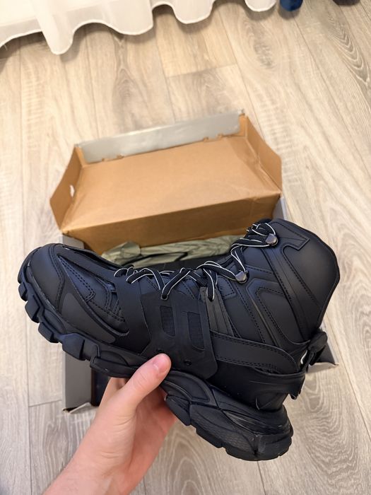 Balenciaga track high