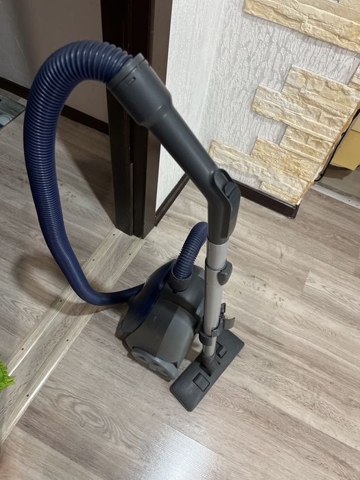 Продам пылесос Philips